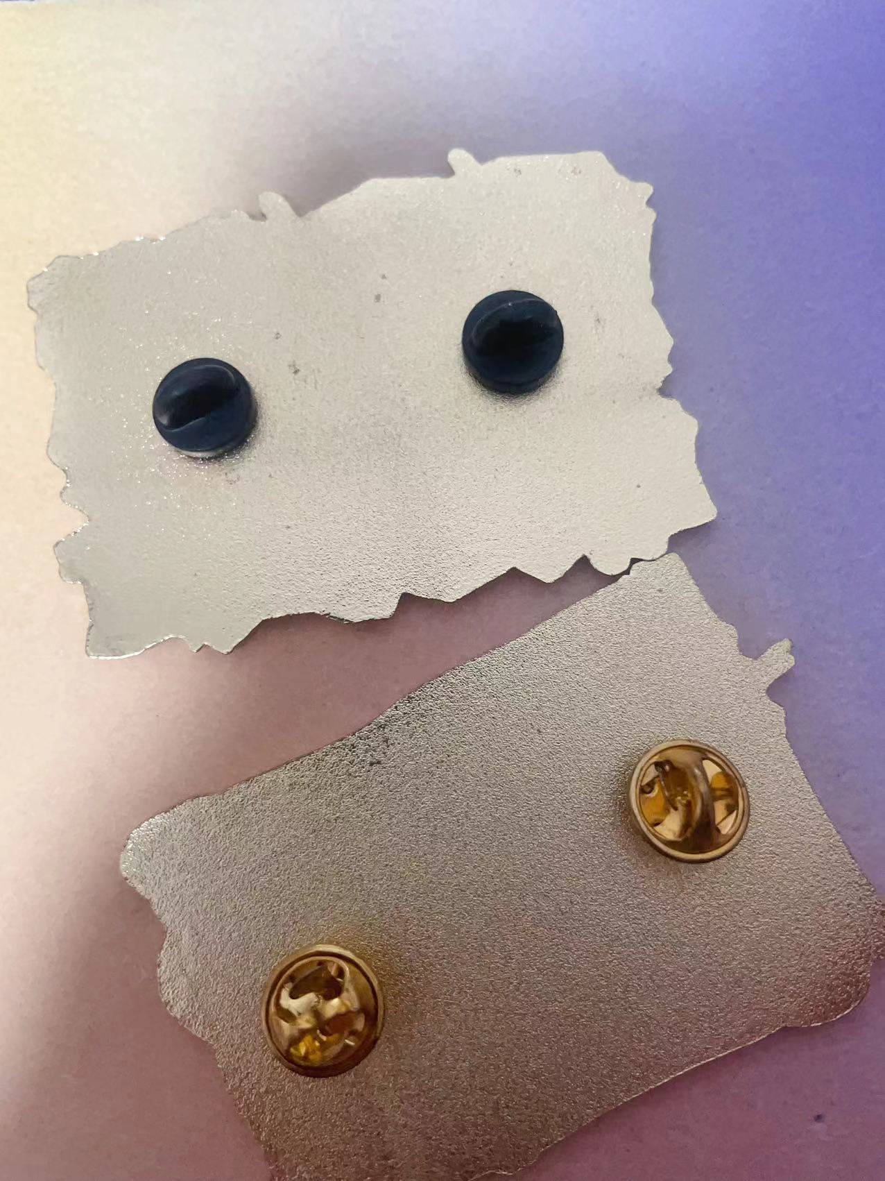 Inuyasha & Kikyo Enamel Pins(2pcs) – Rare Limited Edition for Collectors