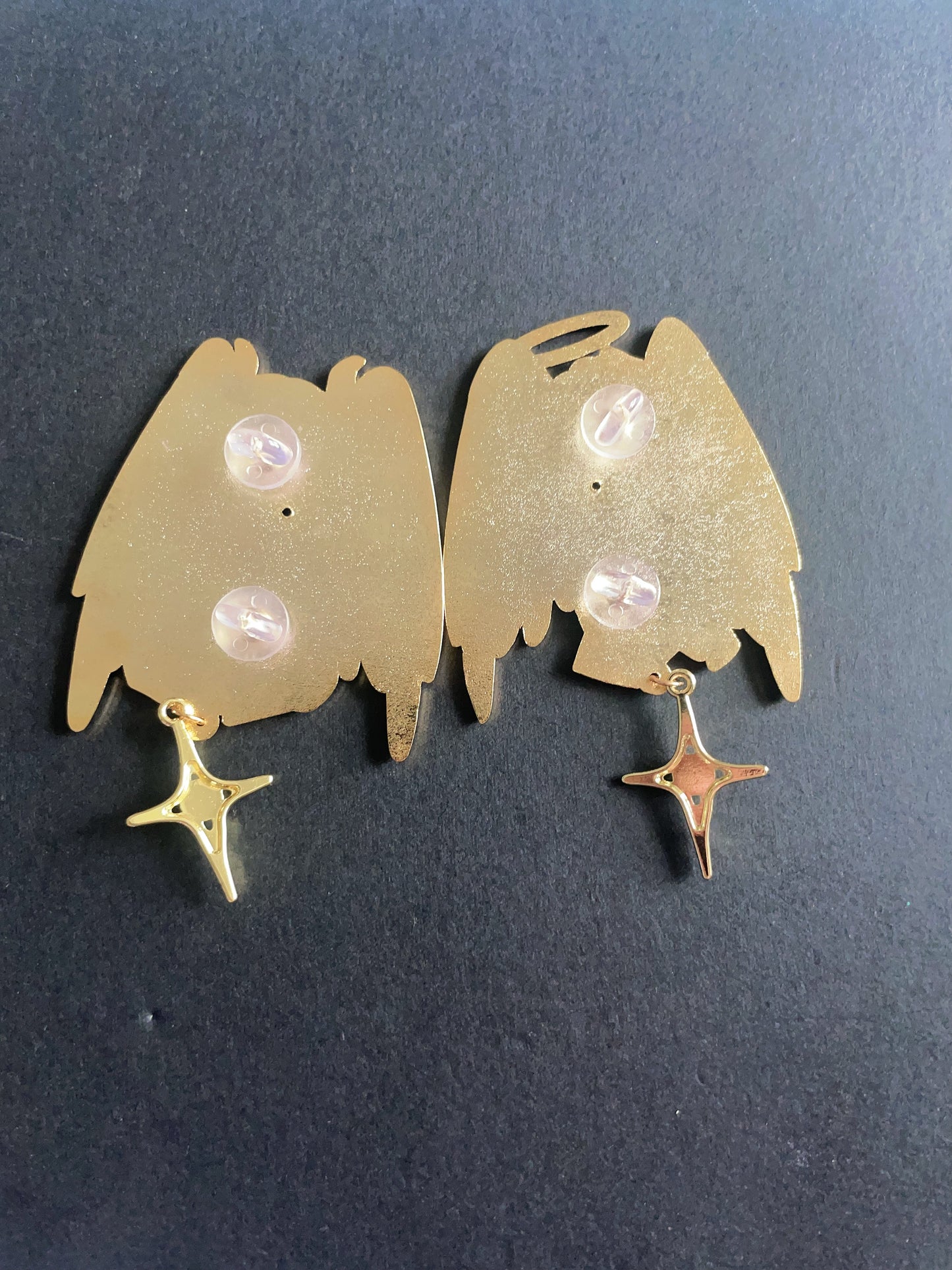 Good Omens  hard enamel pins（(2pcs)