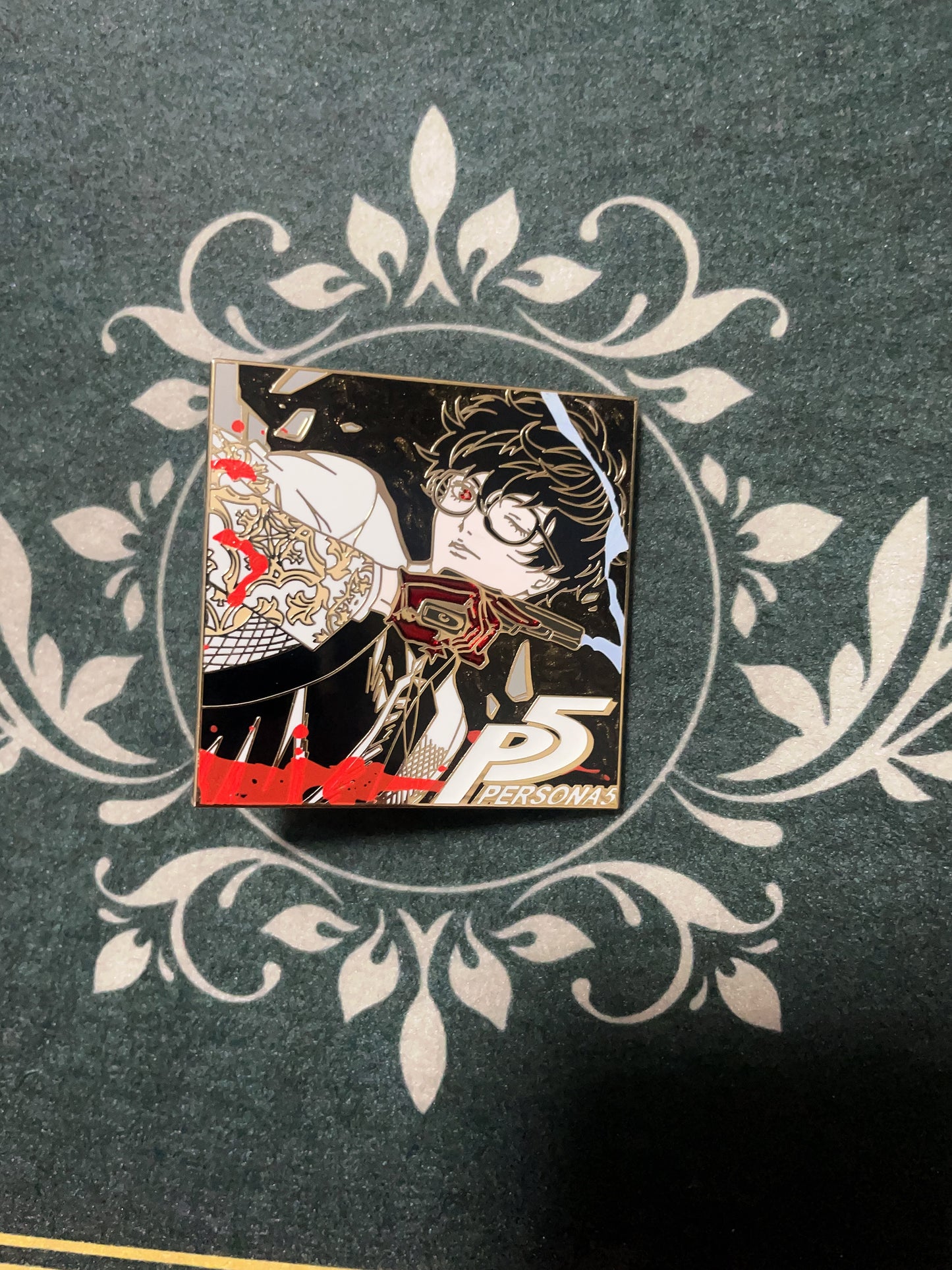 persona5  pin