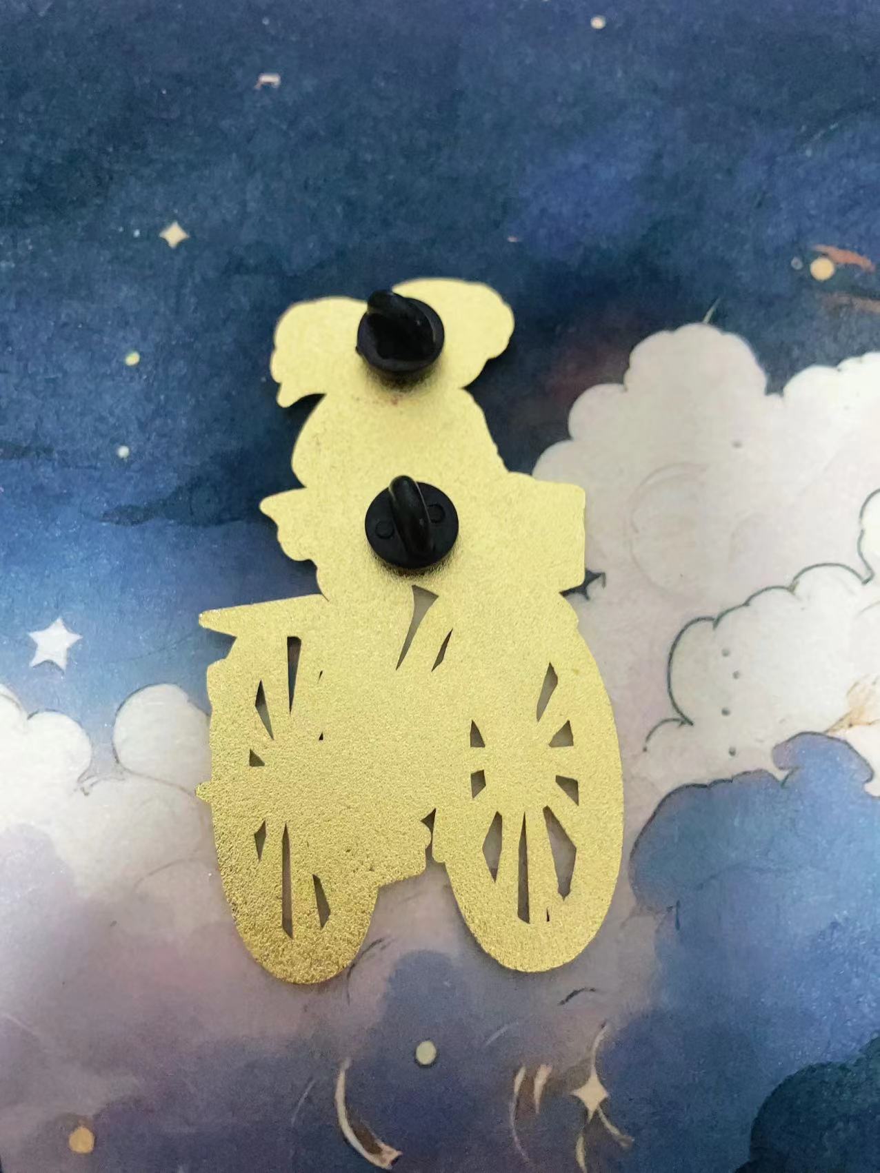 Inuyasha × Kagome Couple Enamel Pin – Romantic Anime Hard Enamel Collectible