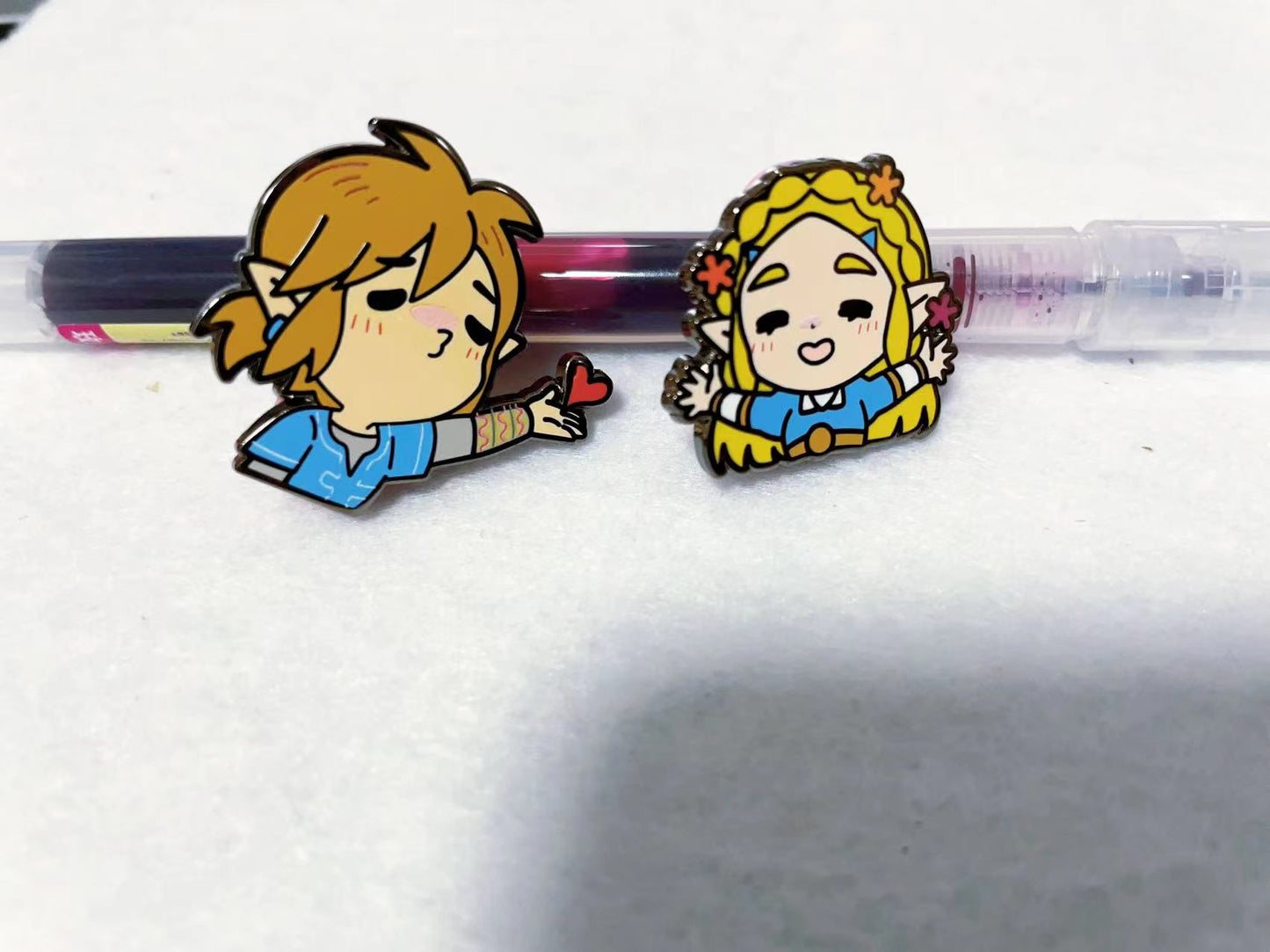 Zelda and link  Enamel Pins
