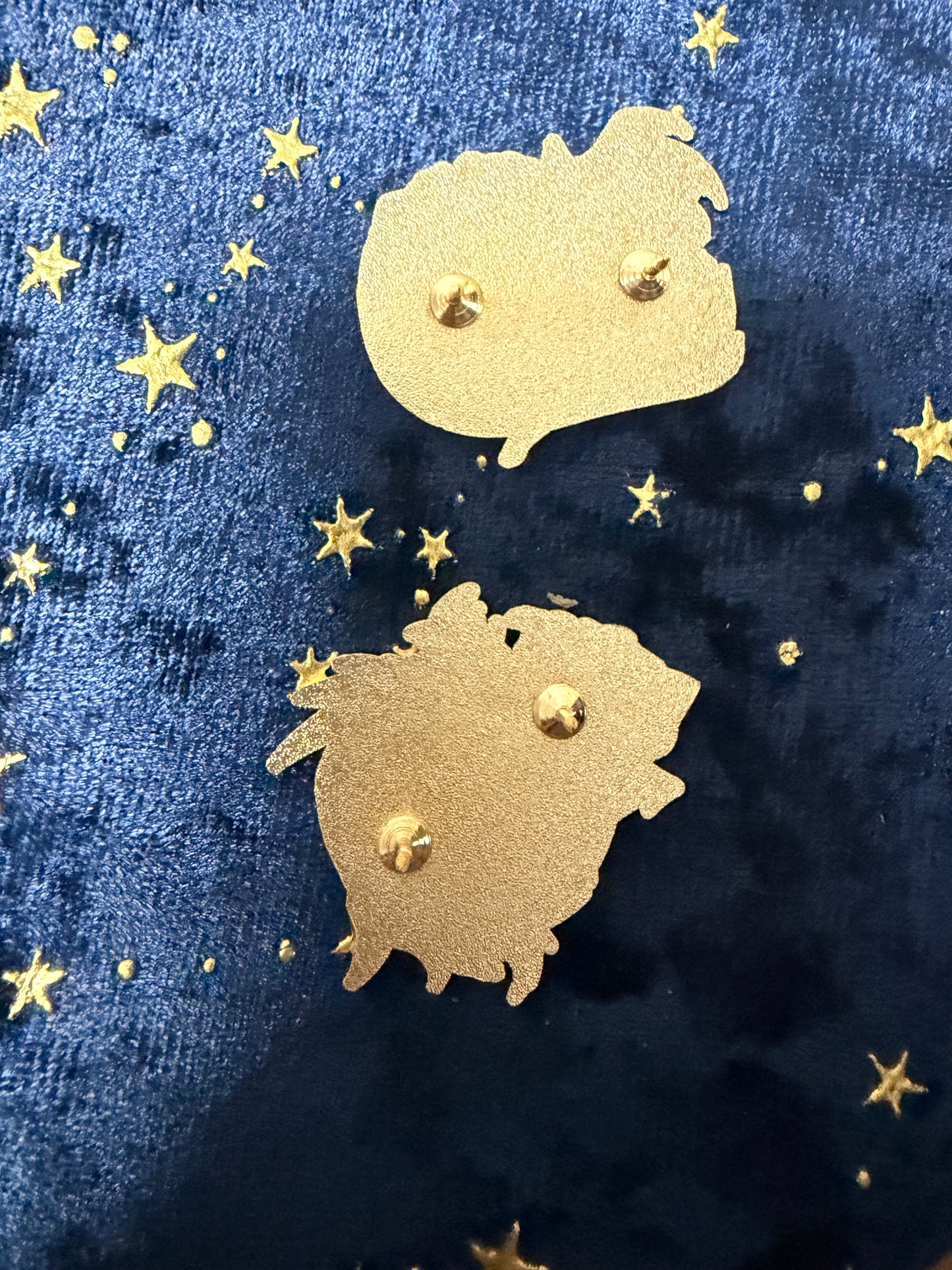 Brand New-Legend of Zelda hard enamel Pins(2pcs)– Limited Edition Collector's Item