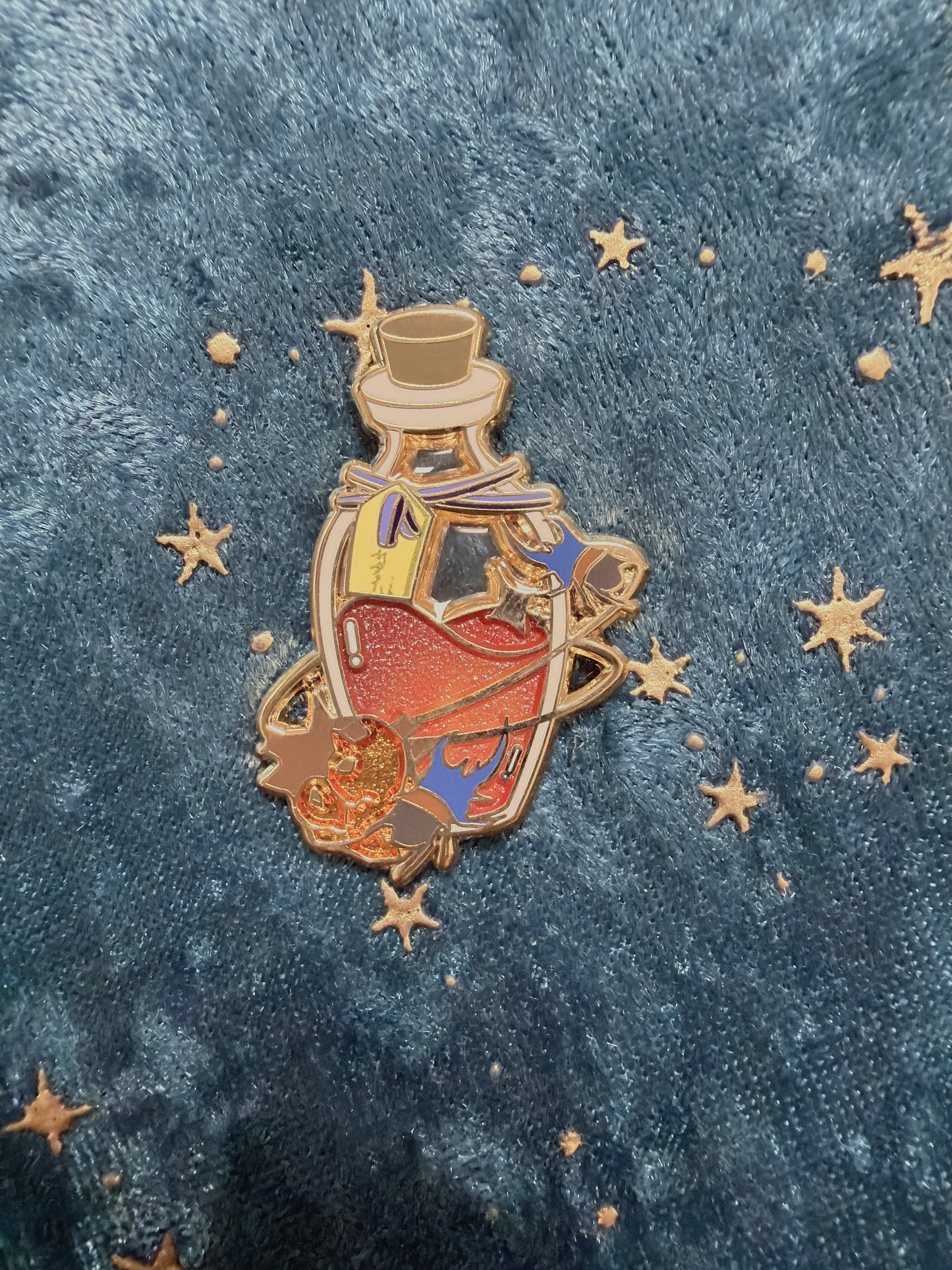 Brand New-Legend of Zelda Potion Bottle hard  enamel Pins(red)